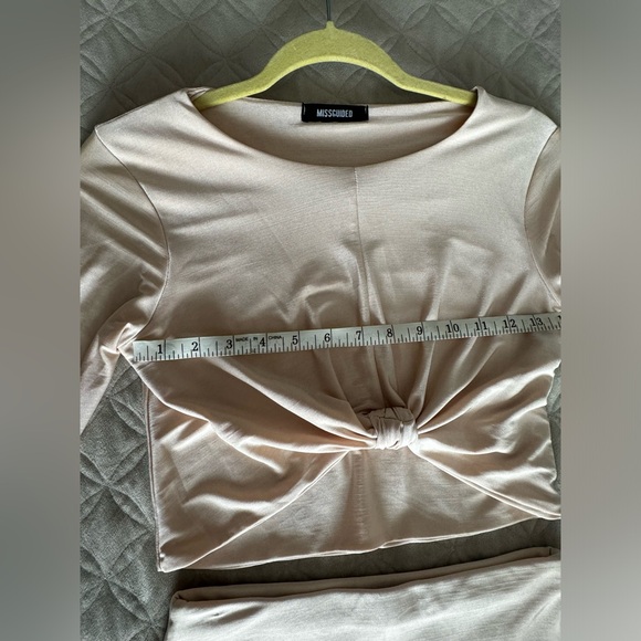 Misguided 2 Piece Outfits Set Long Sleeve Crop Top Midi Skirt Sz 4 Color Beige - Picture 7 of 10